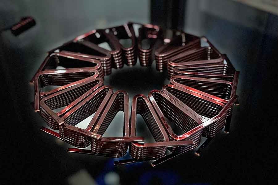 Vyváženie prierezu vodiča, faktora plnenia a strát predstavuje kľúčovú výzvu pri návrhu motorov s radiálnym tokom